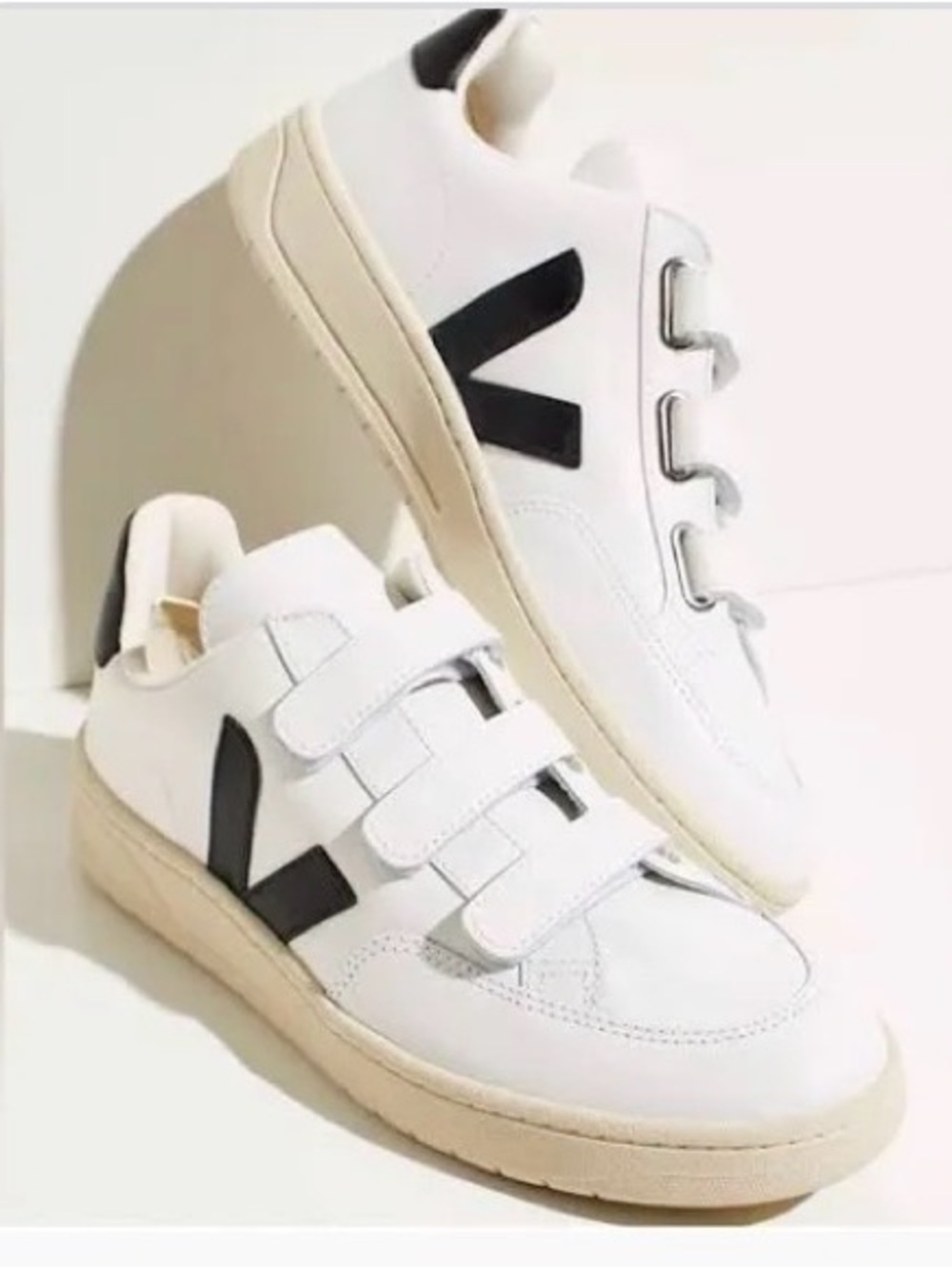 Veja Velcro Shoes